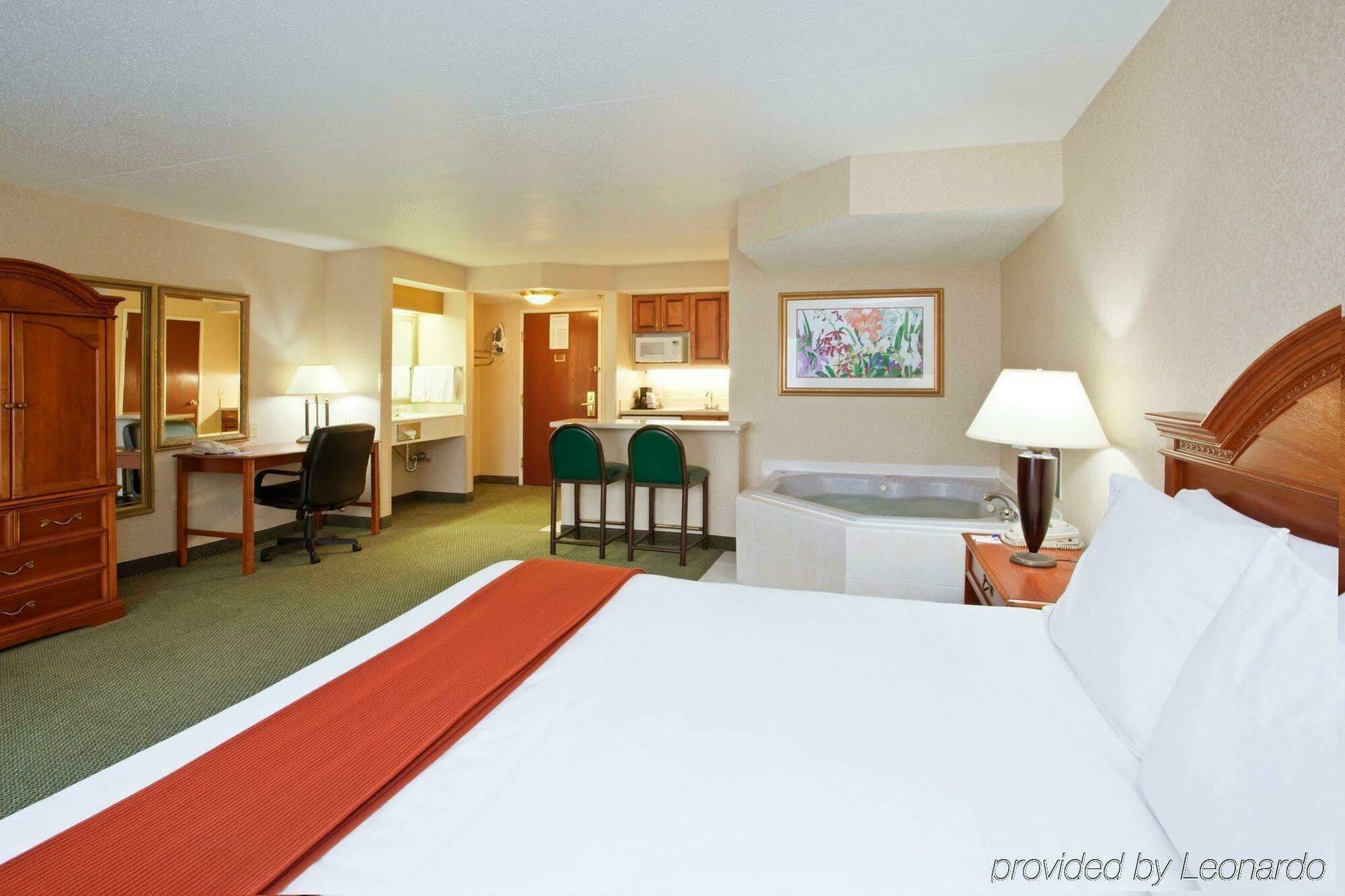 Holiday Inn Express Pittsburgh-Bridgeville By Ihg Exteriör bild